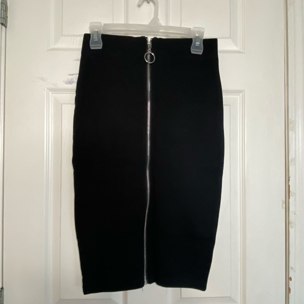 ✨Black Zipper Pencil Skirt